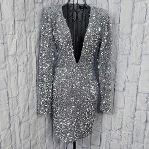 My‎ Outfit Online Silver Sequined Deep V Mini Dress Size Large